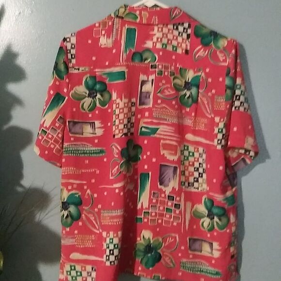 Vintage Hawaiian button down shirt - Picture 6 of 11